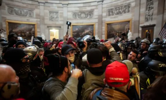Storming of the Capitol Building ‘Hard to Compare’ to 9/11: John Solomon