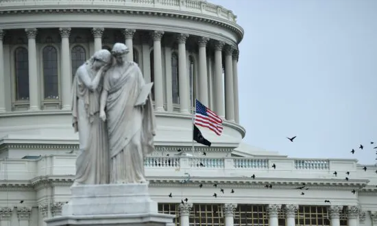 Trump Orders Flags to Half-Staff to Honor Capitol Police Officers, Law Enforcement