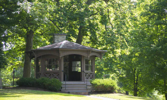 Find Lucille Ball, Mark Twain, and Salad Dressing in Upstate N.Y.