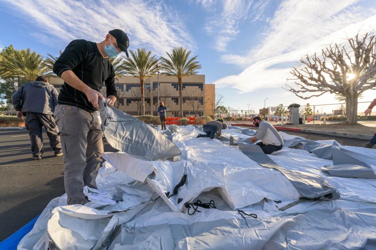 Samaritan's Purse sets up a field hospital in California in January 2021. (Courtesy of Samaritan’s Purse)