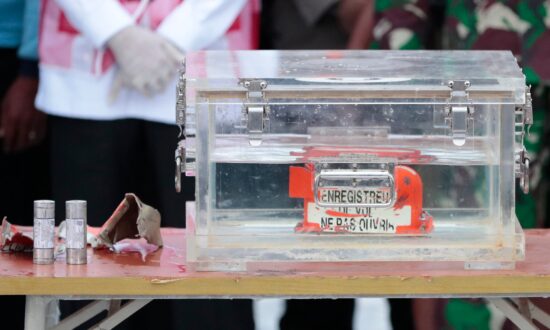 Divers Recover ‘Black Box’ From Crashed Indonesia Plane