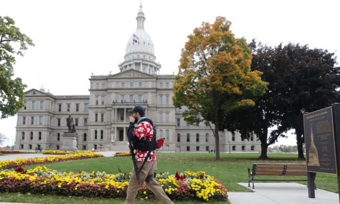 Michigan Commission Bans Open Carry Of Guns In State Capitol | The ...