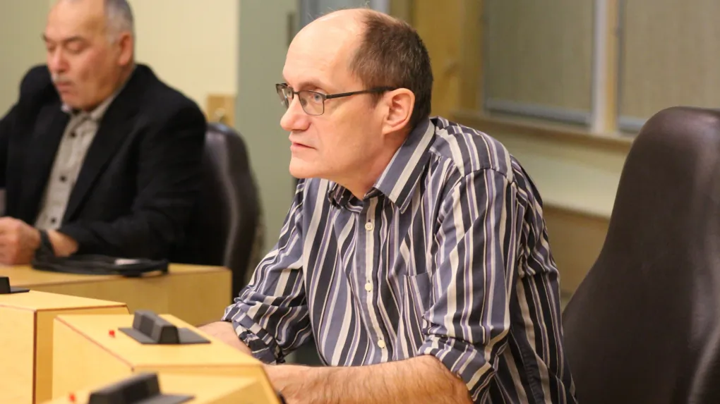 Michael Patterson, Nunavut's chief public health officer, speaks to reporters at a press conference in Iqaluit on November 6, 2020. (The Canadian Press/Emma Tranter)