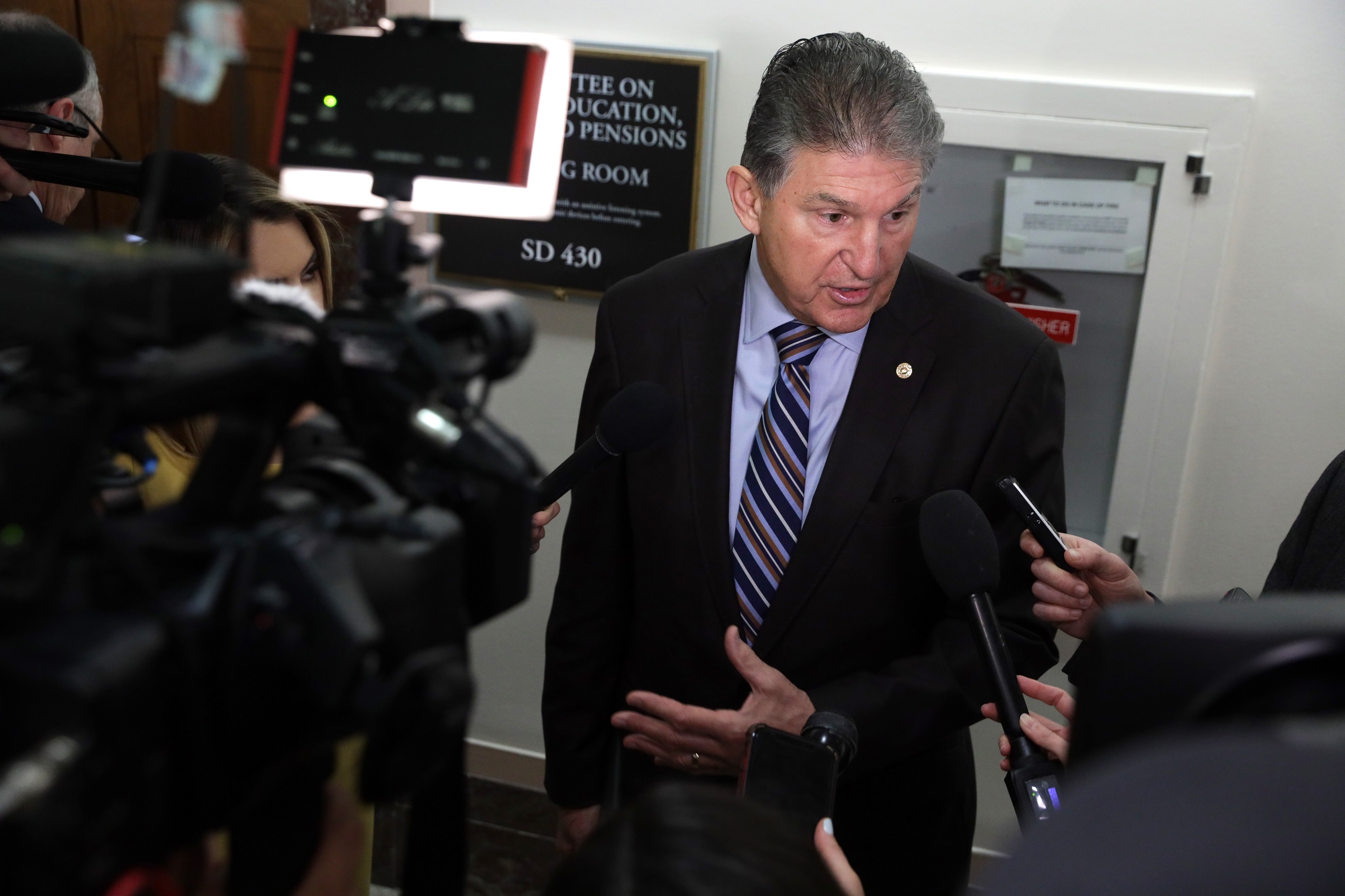 My Beliefs Won't 'Prohibit Me From Supporting' More Liberal SCOTUS Nominee: Manchin - Vimarsana News