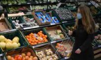 Tesco and Asda Latest UK Supermarkets to Bar Shoppers Without Masks