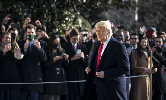 LIVE: Trump Visits US–Mexico Border Wall Near Alamo, Texas
