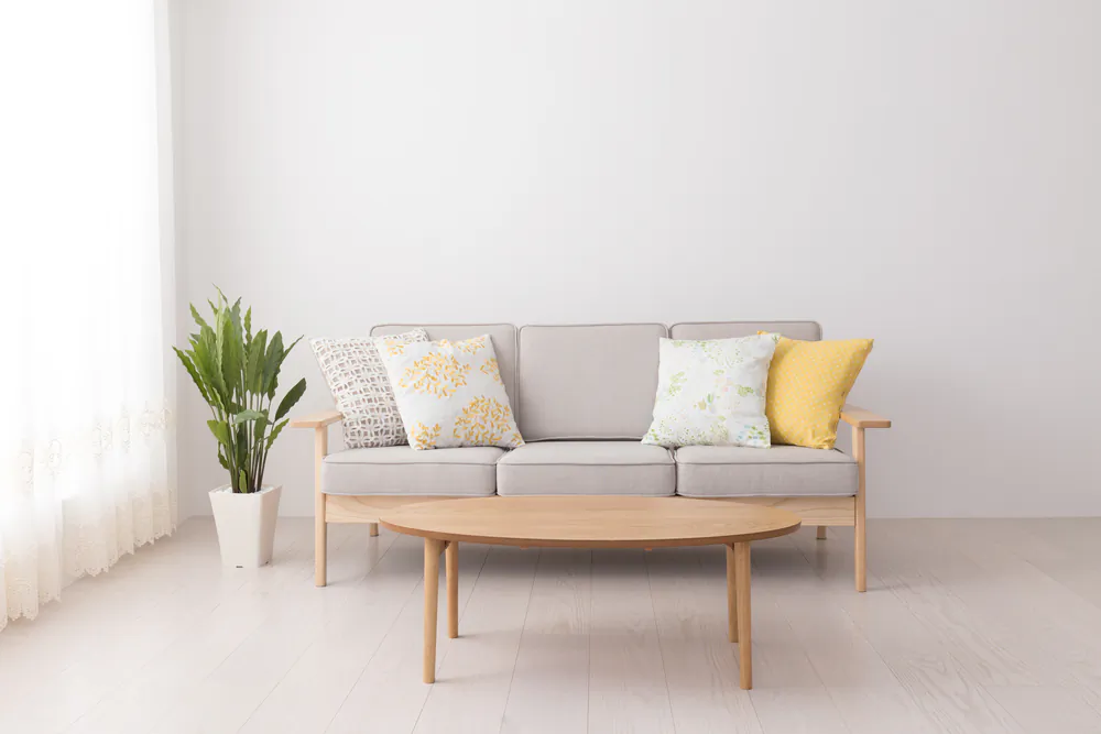 Lighten up your surroundings so that any activity or new endeavor can be done without clutter. (polkadot_photo/Shutterstock)