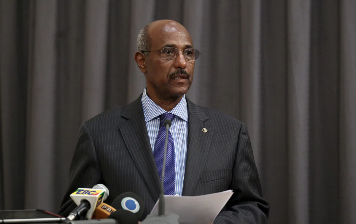 Ethiopia's former foreign minister, Seyoum Mesfin, addresses the final mediation report on South Sudan in Ethiopia's capital Addis Ababa, April 2, 2016. (Tiksa Negeri/File Photo/REUTERS)