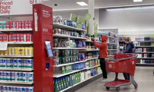 Economists Predict Sharp Slowdown Before Outlook Brightens Considerably