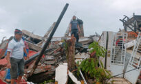 Strong Quake in Indonesia Kills at Least 35, Injures Hundreds