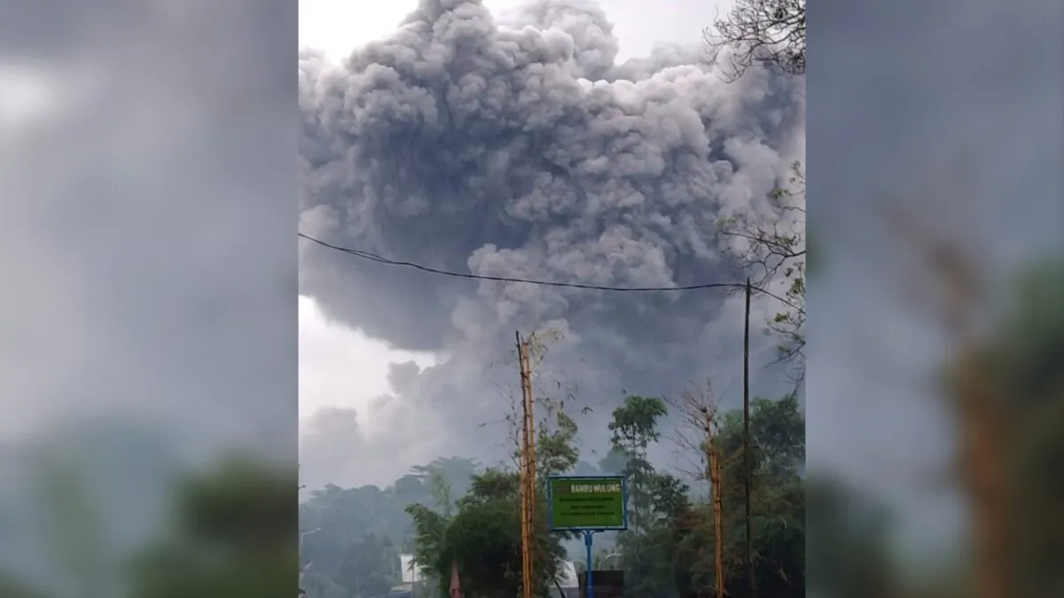 Mount Semeru spews volcanic material during an eruption in Lumajang, East Java, Indonesia, on Jan. 16, 2021. (National Disaster Mitigation Agency via AP)