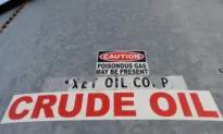 US Shale Producers Lock in Future Sales as Oil Prices Rise to One-Year High