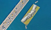 Artist Paints the World’s Largest Human Chain Mural Across 5 Continents