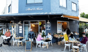 Premier Suggests Venues Could Ban Those Who Refuse CCP Virus Vaccine