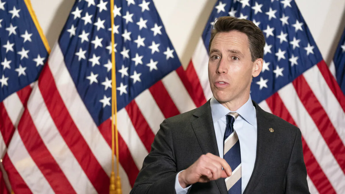 U.S. Sen. Josh Hawley (R-MO) speaks to reporters as he arrives to the weekly Senate Republican policy luncheon in the Hart Senate Office Building on Capitol Hill on Oct. 20, 2020 in Washington. (Stefani Reynolds/Getty Images)
