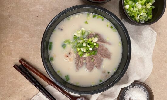 Seolleongtang (Korean Beef Bone Soup)