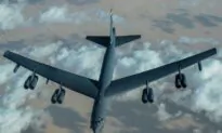 US B-52 Bombers Fly Over Middle East in Show of Force