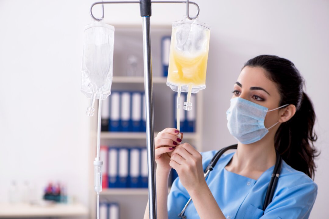 12 Intervention Trials Show Vitamin C Works for COVID-19