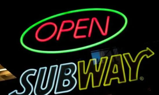 Naked Man Walks Into Subway, Sets Fire to Potato Chip Rack