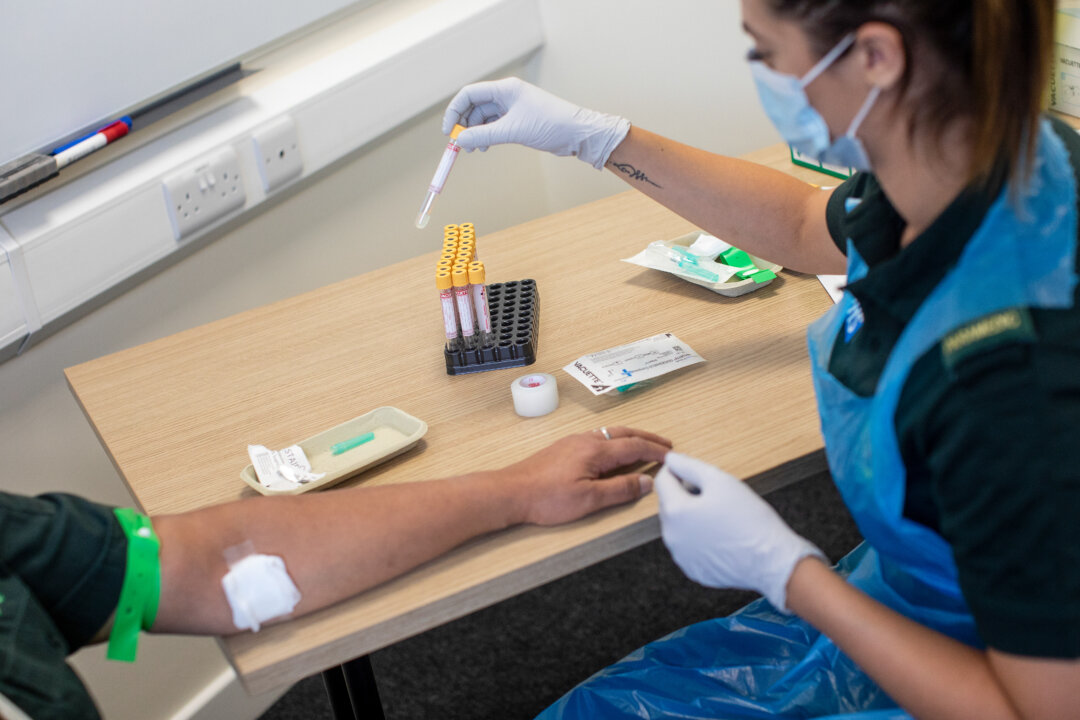Health care workers should evaluate patients’ inflammatory status to find cases of malnutrition.(Simon Dawson - Pool/Getty Images)