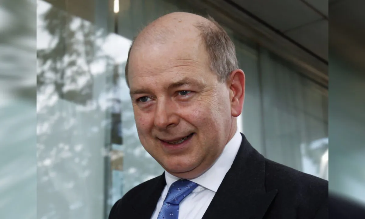 British criminal barrister David Perry, appointed as the government prosecutor in the forgery case against feng shui master Tony Chan Chun-chuen, leaves a court in Hong Kong, on May 14, 2012. (Bobby Yip/Reuters)