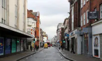 Lockdown ‘A Massive Failed Experiment and an Incredibly Expensive One’: UK Microbiologist
