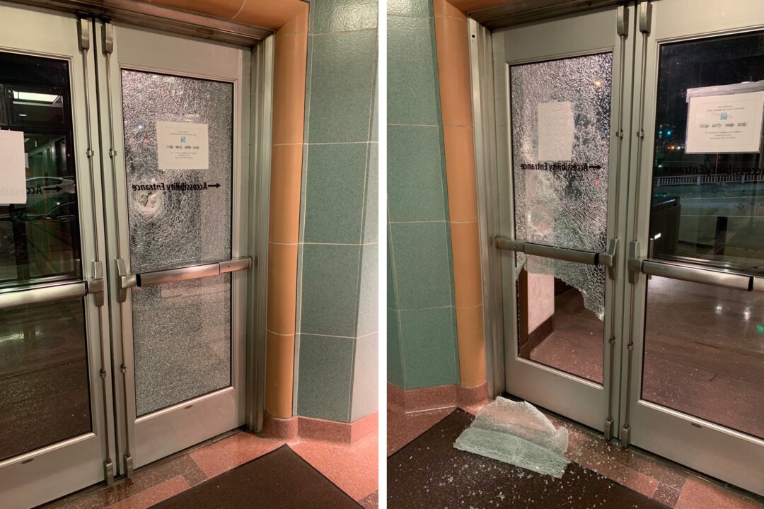 Antifa in Seattle and Portland Smash Property, Oppose Biden, Police: ‘We Are Ungovernable’