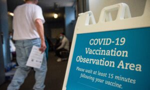 Pfizer Shipping Fewer CCP Virus Vaccine Vials to US After Finding Extra Doses