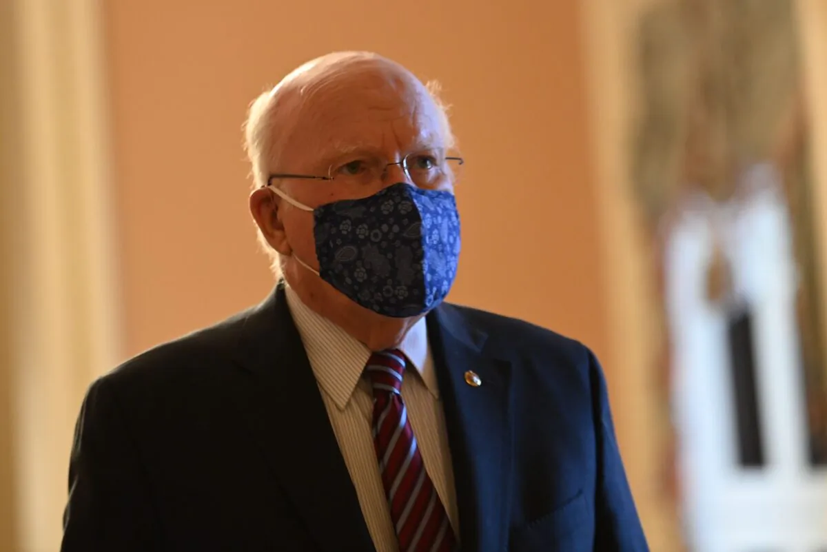 Sen. Patrick Leahy (D-Vt.) arrives at the US Capitol on Jan. 25, 2021. (Brendan Smialowski/AFP via Getty Images)