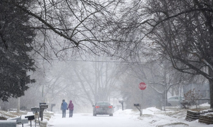 Storm Threatens Midwest With Heavy Snow, Travel Disruptions | The Epoch ...