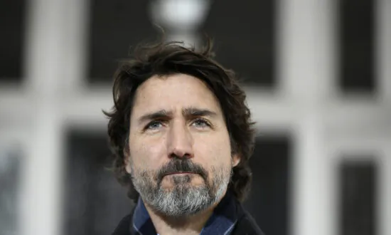 Feds Announce Subsidy Program for Businesses, Tighten Travel Restrictions