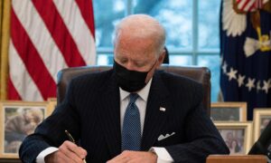 Biden Sets Record for Executive Orders in First 6 Days in Office