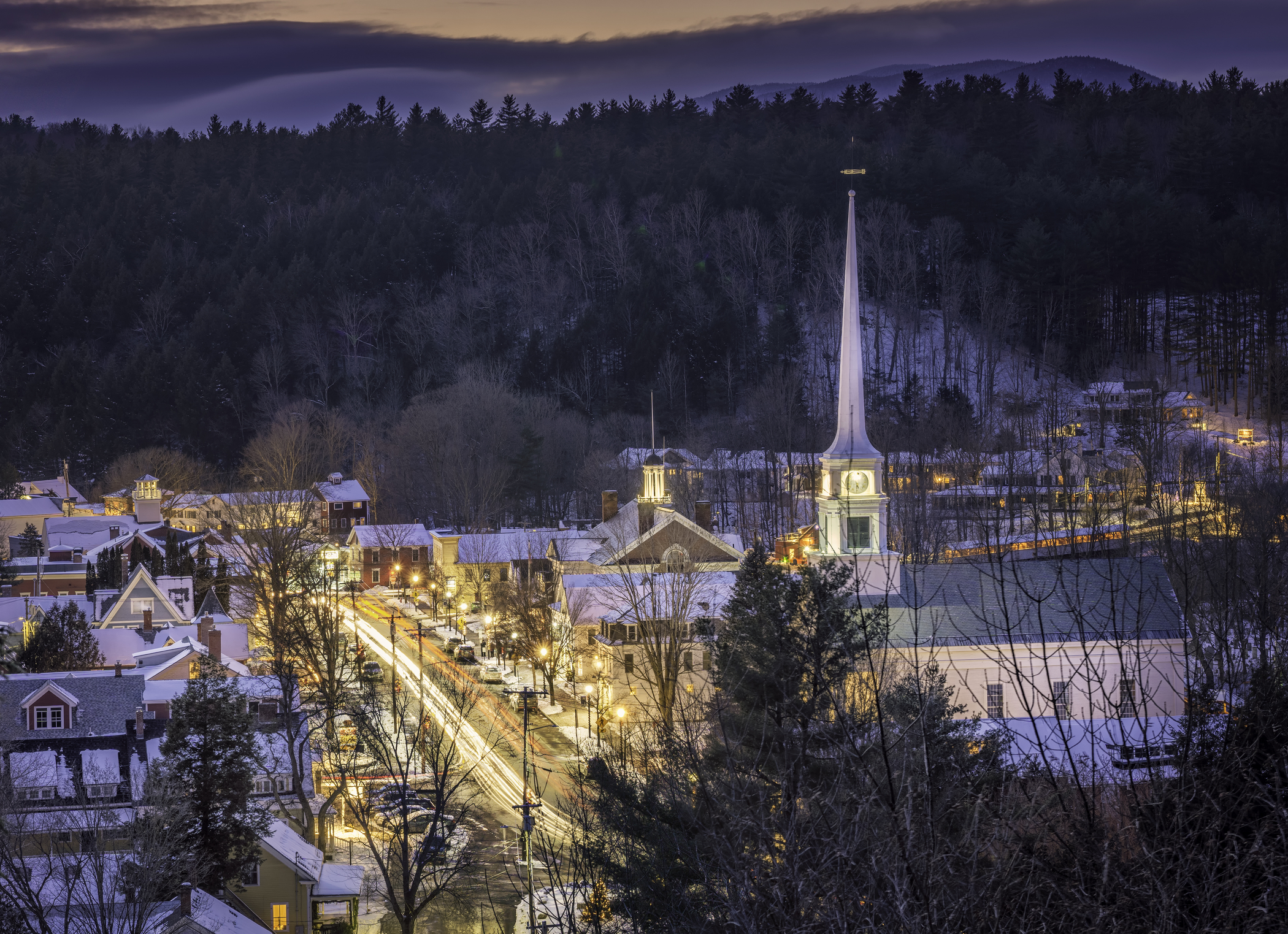 Stowe_Winter_Village_Church_Glowing_MarkVandenberg_DSC7357-Edit-2100x1523-d9bff4ed-ca34-492a-a331-ce72dab27d23