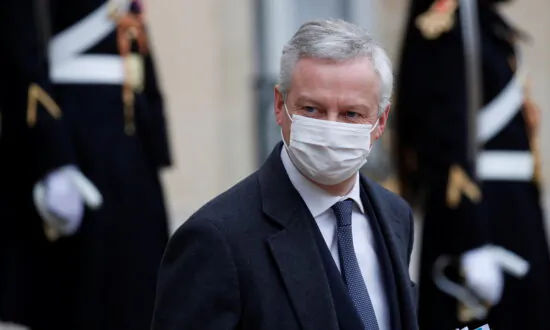 French, US Finance Chiefs Agree to Push Cross-Border Tax Reform