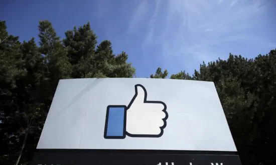 Australians Warned Against Using Thumbs-Up Emoji Following Canada Ruling