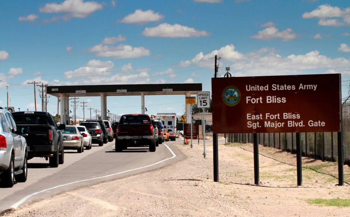 Cars wait to enter Fort Bliss in El Paso, Texas, on Sept. 9, 2014. (Juan Carlos Llorca/AP Photo)