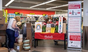 US Consumer Spending Decreases Further; Inflation Creeping Up