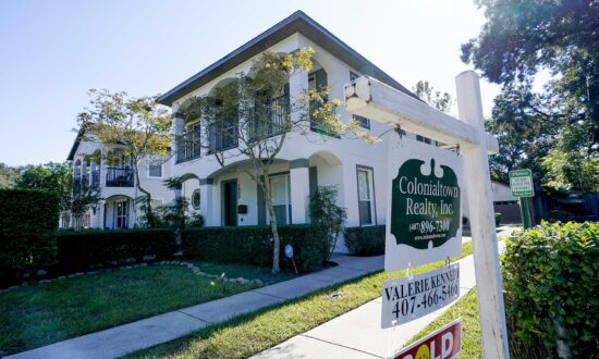 US Home Contract Signings Set Record High for December