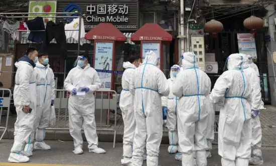 New COVID-19 Cases Reported in Shanghai; More Than 20 Major Hospitals Shut