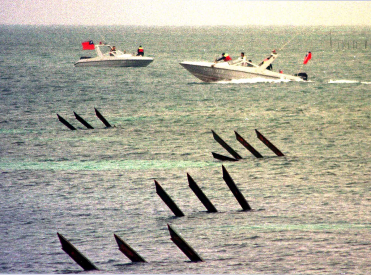 Taiwan coast guard patrol boats along the coast of Pratas Islands in a file photo. (Photo by C.C.)