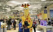 Toys R Us Retrenches Again, Shutters Its Last 2 US Stores