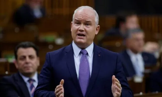 Conservatives Beat Liberals in 2020 Fundraising Race as Both Parties Ramp up Efforts