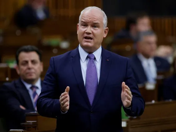 Conservative Party leader Erin O'Toole responds to the government's fiscal update, the Fall Economic Statement 2020, in the House of Commons, in Ottawa, Nov. 30, 2020. (Blair Gable/Reuters/Files)