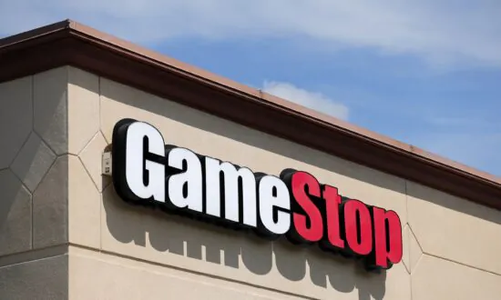 GameStop Climbs as ‘Roaring Kitty’ Reveals $116 Million Bet; Trump Joins TikTok, Gaining Over 4 Million Followers | Business Matters Full Broadcast (June 3)