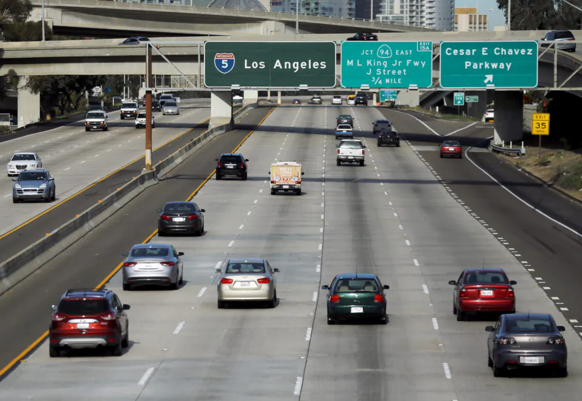 Cars travel north towards Los Angeles on interstate highway 5 in San Diego, Calif., on Feb. 10, 2016. (Mike Blake/Reuters)