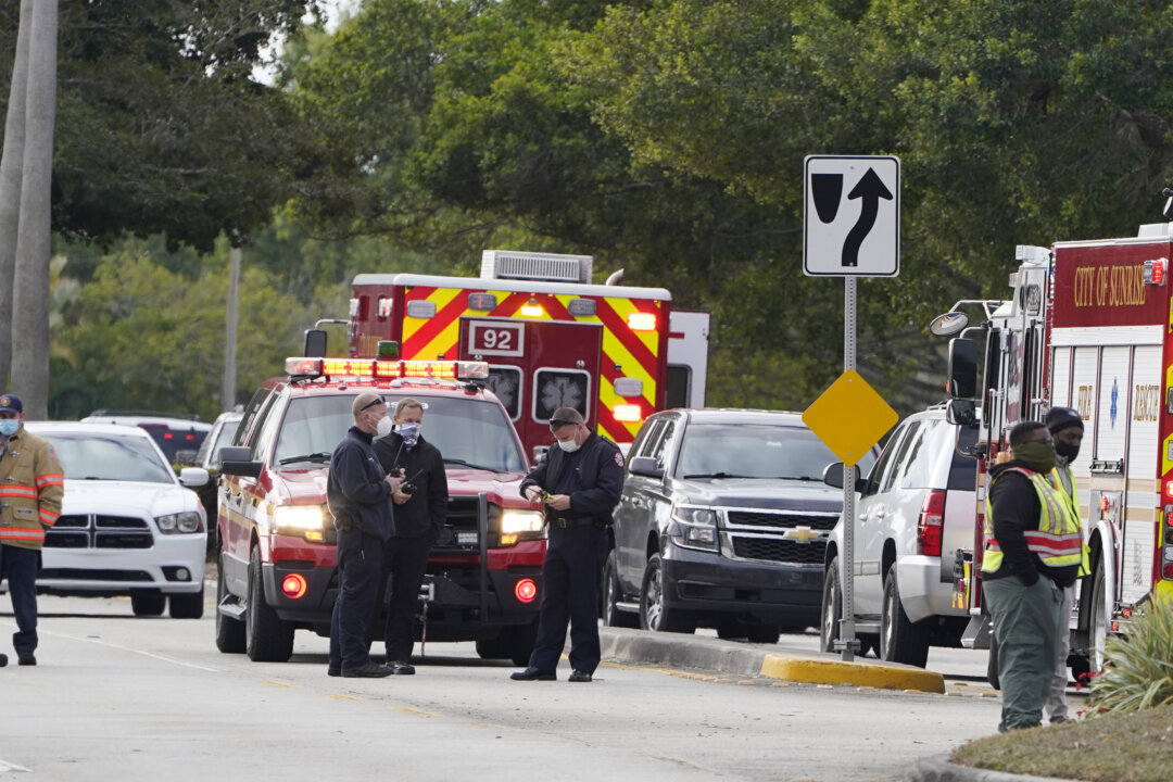FBI: 2 Agents Killed, 3 Wounded, Suspect Dead in Florida