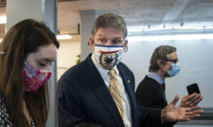 Manchin Backs Reconciliation for Relief Bill, but Warns of Extraneous Measures