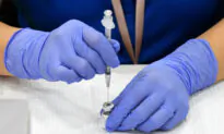 Minnesota Adopts Bill Letting Dentists Give COVID-19 Shots to Speed Rollout