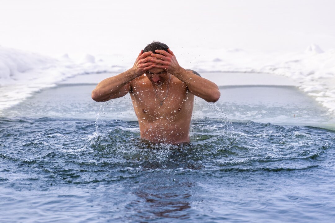 Don’t overthink the
discomfort.
Jump in like
it’s no big
deal. ((trambler58/Shutterstock)