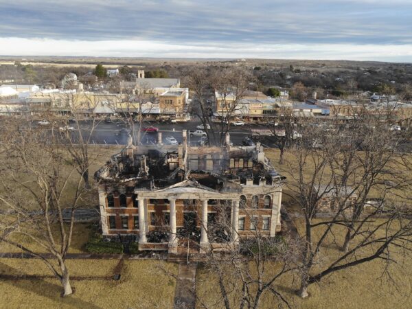 Suspicion of arson in a mass fire in Texas court